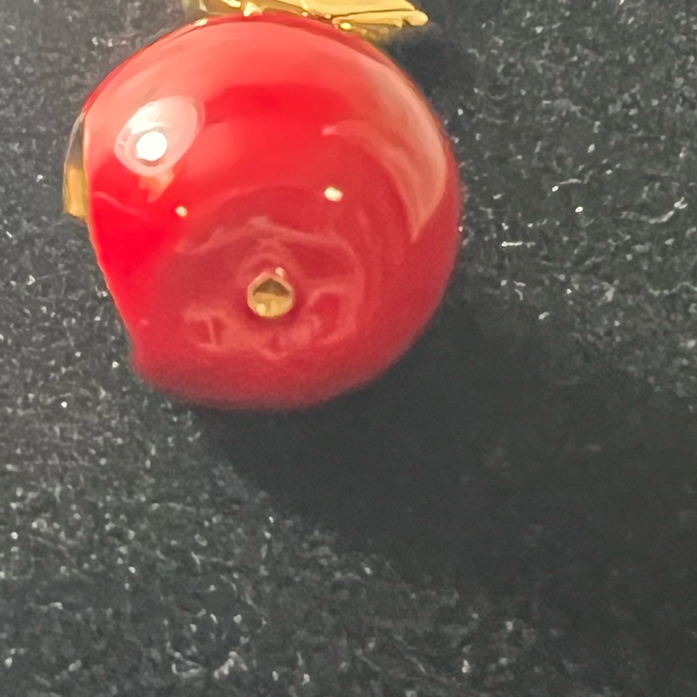 Louis Vuitton Caramel Apple Lacquer
Yellow Gold 18 Karat Pendant Charm❤️❤️ - Picture 5 of 13